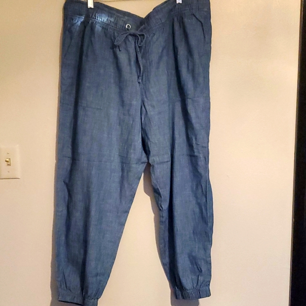GAP chambray jogger